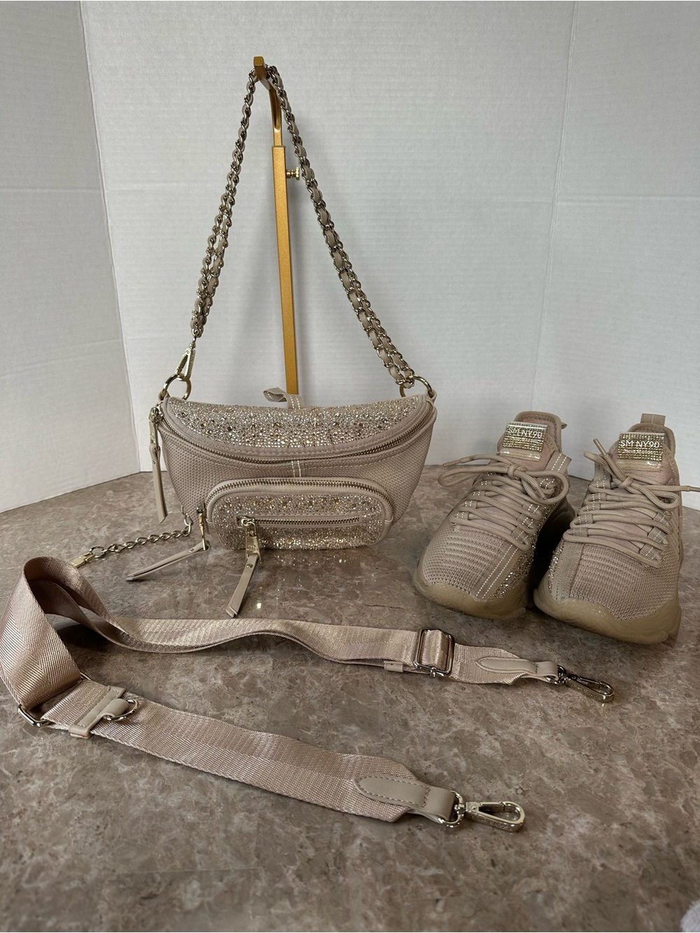 Steve Madden Maxima Covertible Belt Bag Crossbody Gold/Blush Matching Shoes Set